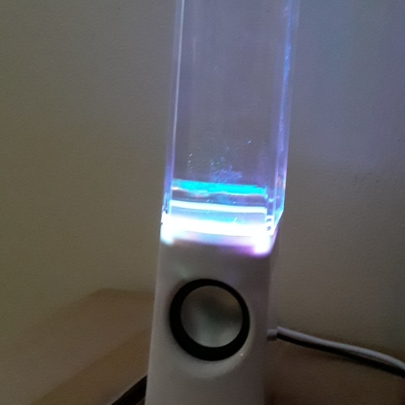 Accessories - Dancing waters